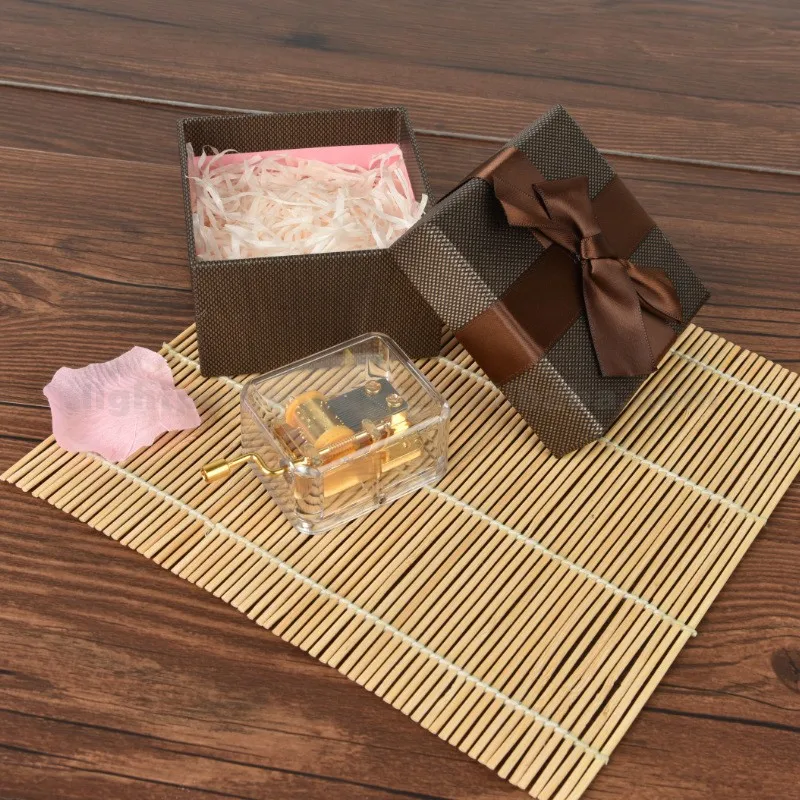 customized hand crank  music box mechanism custom  kida girl song  set jewelry music box base music made hand