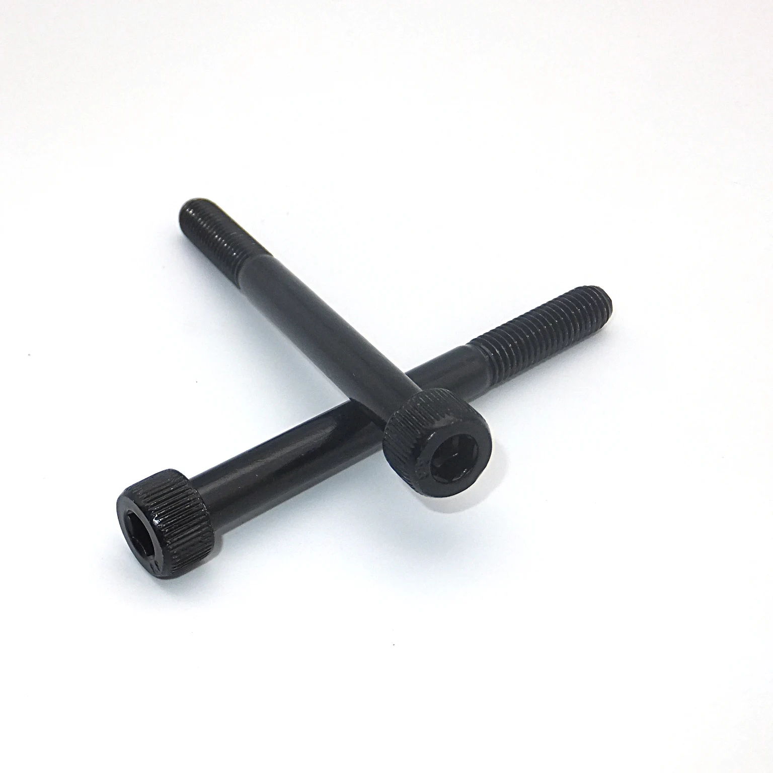 China manufacturing wholesale price grade 8.8 bolt and nut screw washer DIN931 DIN933 metric stainless steel galvanized hex bolt