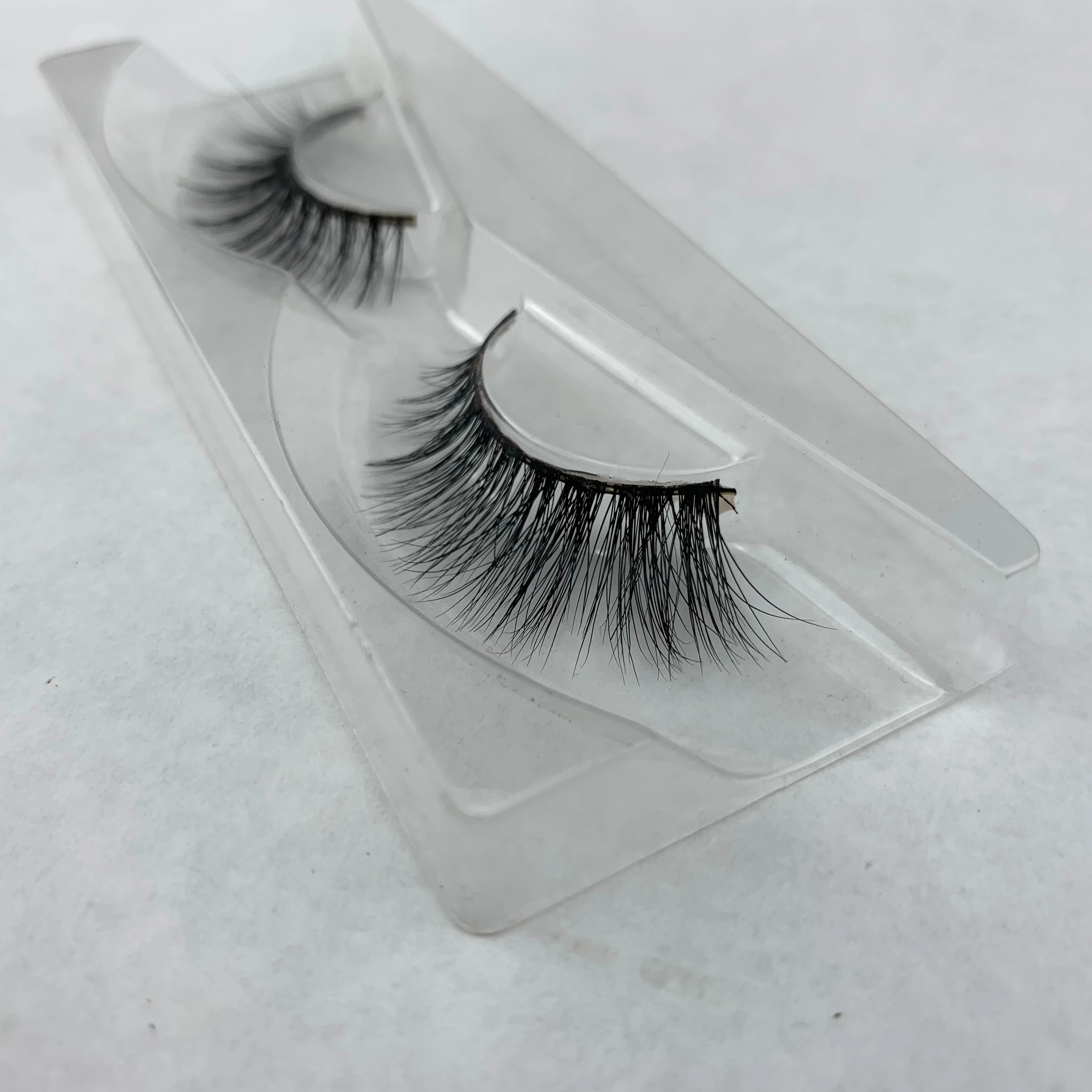 
Buy 2019 Hot Style Fake Strip Mink Eyelashes Retail With Nature Looking For Makeup 
