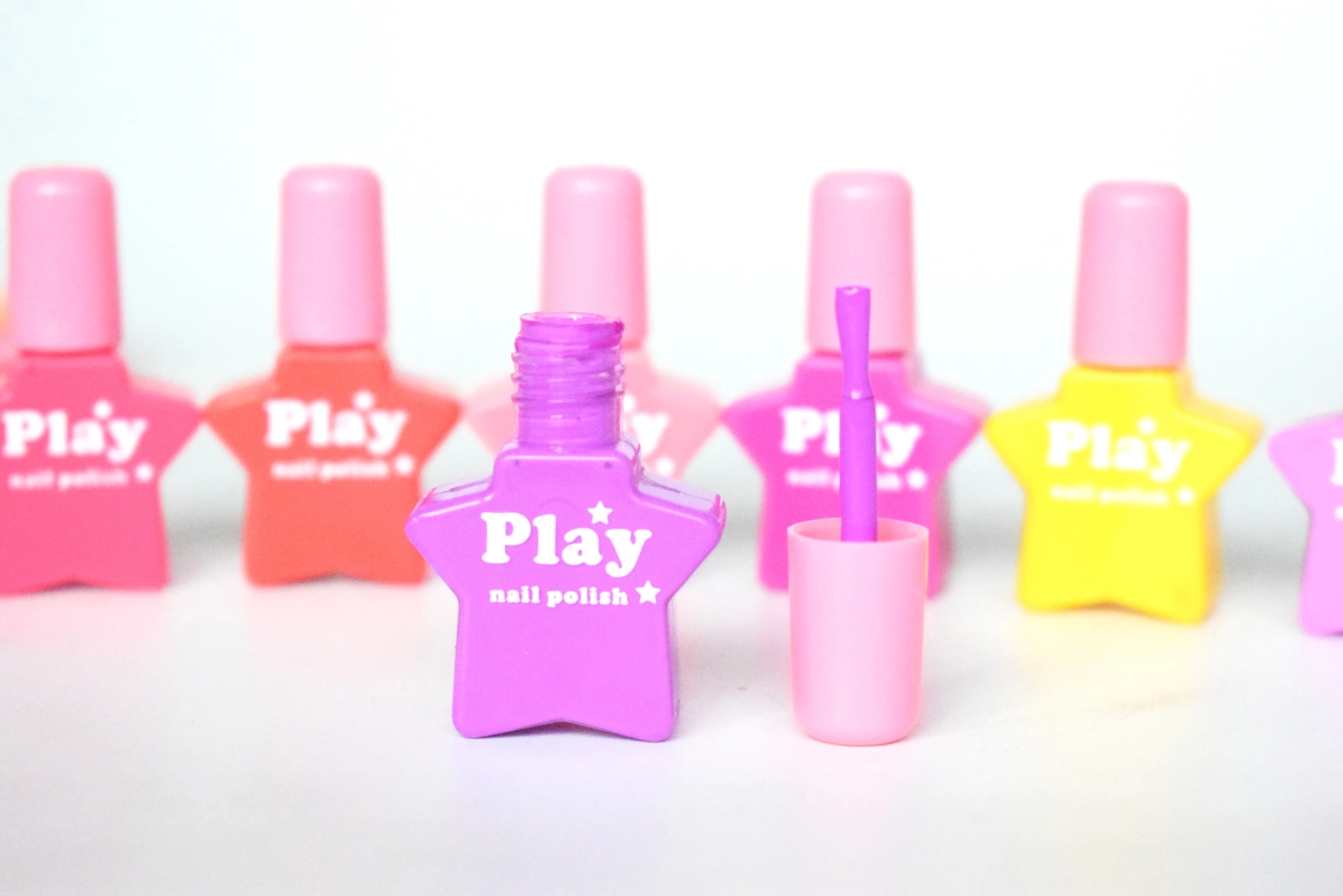 Нетоксичный милые юбки-пачки со звездочками, форма быстро высыхают здоровья на водной основе шелушиться; Горячая распродажа; Детская жидкость для снятия лака на водной основе для ребенка