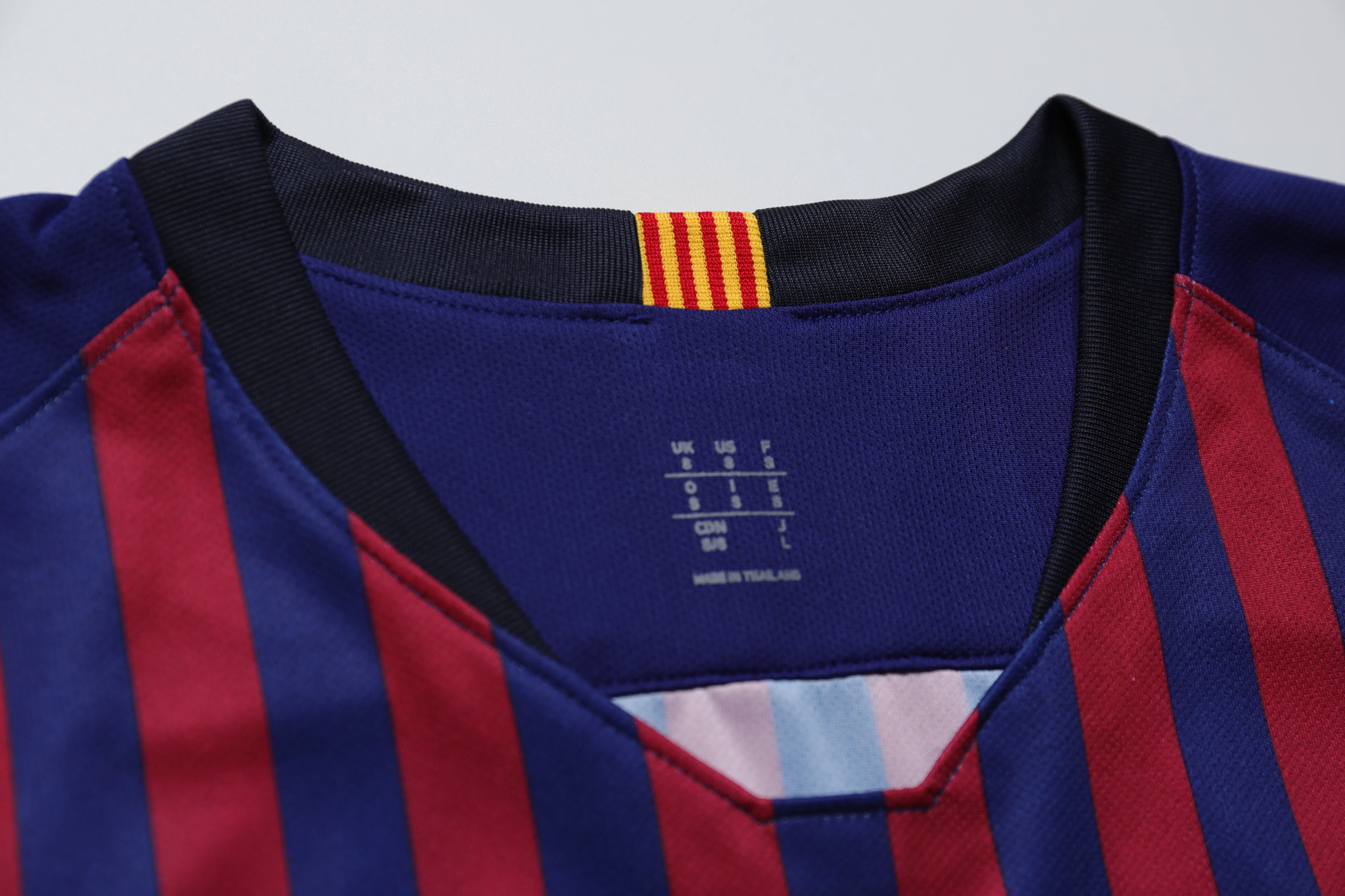 
Factory wholesale football uniforms youth soccer jersey design your football kit 