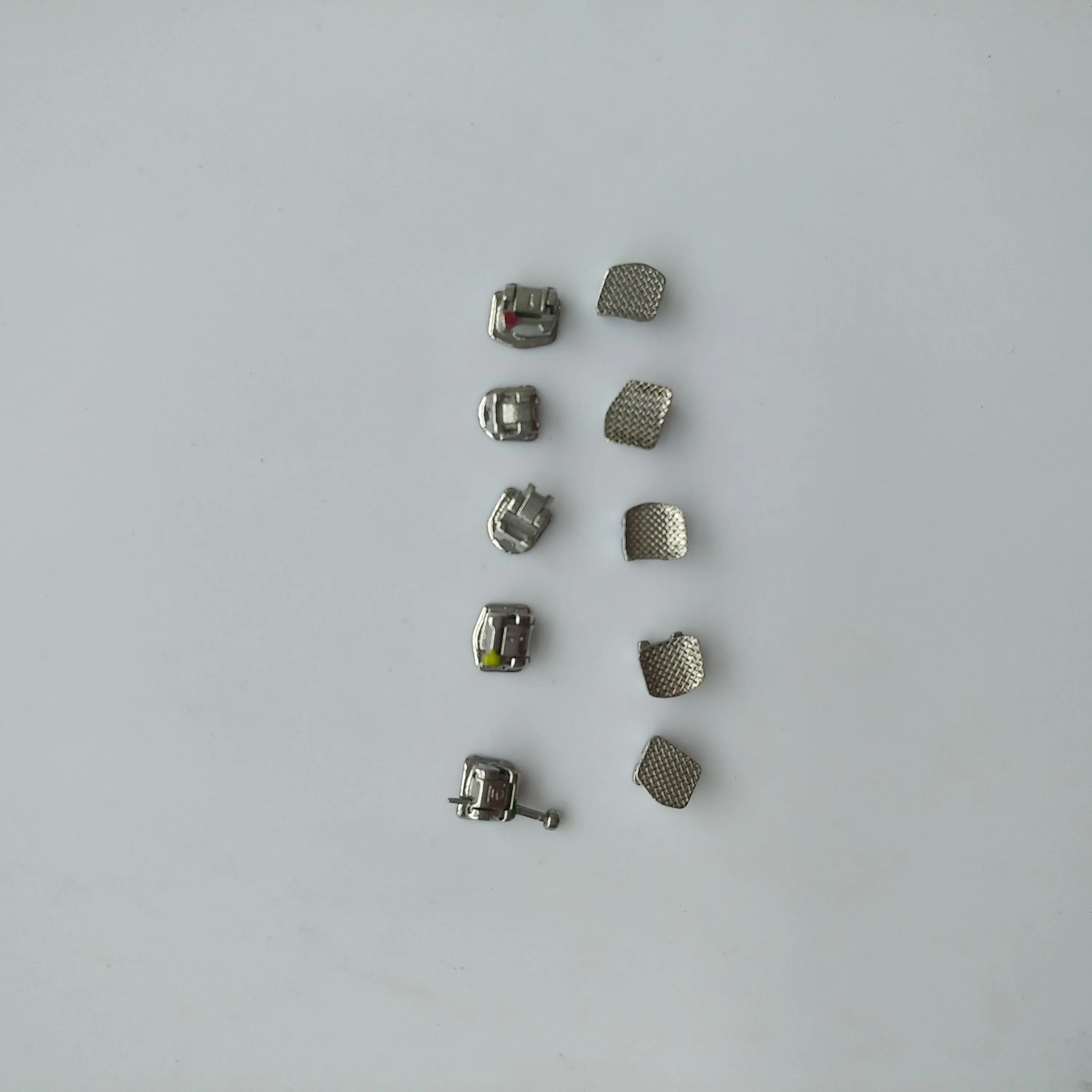 Стоматологические Ортодонтические металлические самолигирующие кронштейны Roth MBT 022 с 345 крючками, стоматологический бандаж