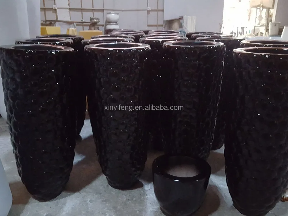 Straight Round Black Long Chinese Flower Vase with Bots