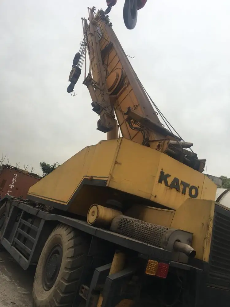 USED CONDITION ORIGINAL KATO KR-500H-V ROUGH TERRAIN CRANE FOR SALE