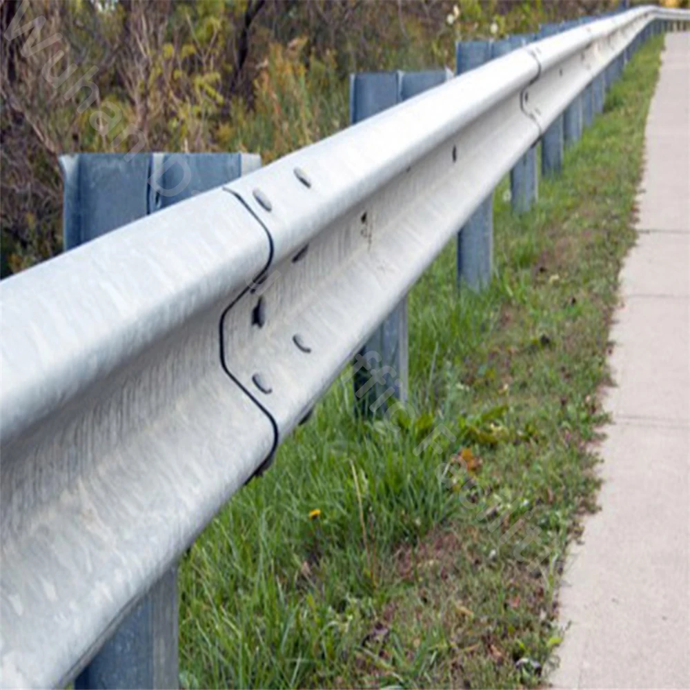 High Quality Steel Highway Roadside Guardrail/Guard Fence