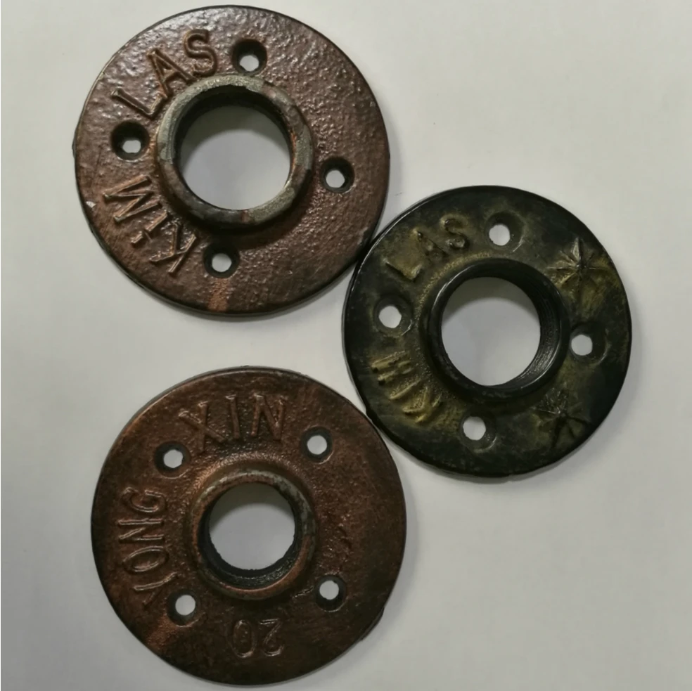 Хорошее качество 1/2 и 3/4 дюйма черный из ковкого чугуна пол фланцы