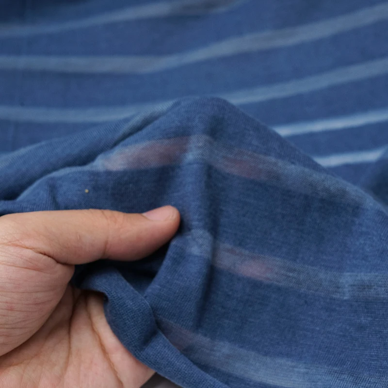 Летняя трикотажная футболка из хлопка и полиэстера в полоску 3*1