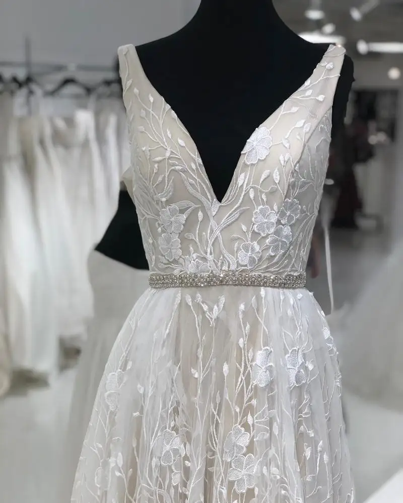 elegant pretty deep V neck design beach design bridal gowns vestido de novia beaded sash brush tail floral pattern wedding dress