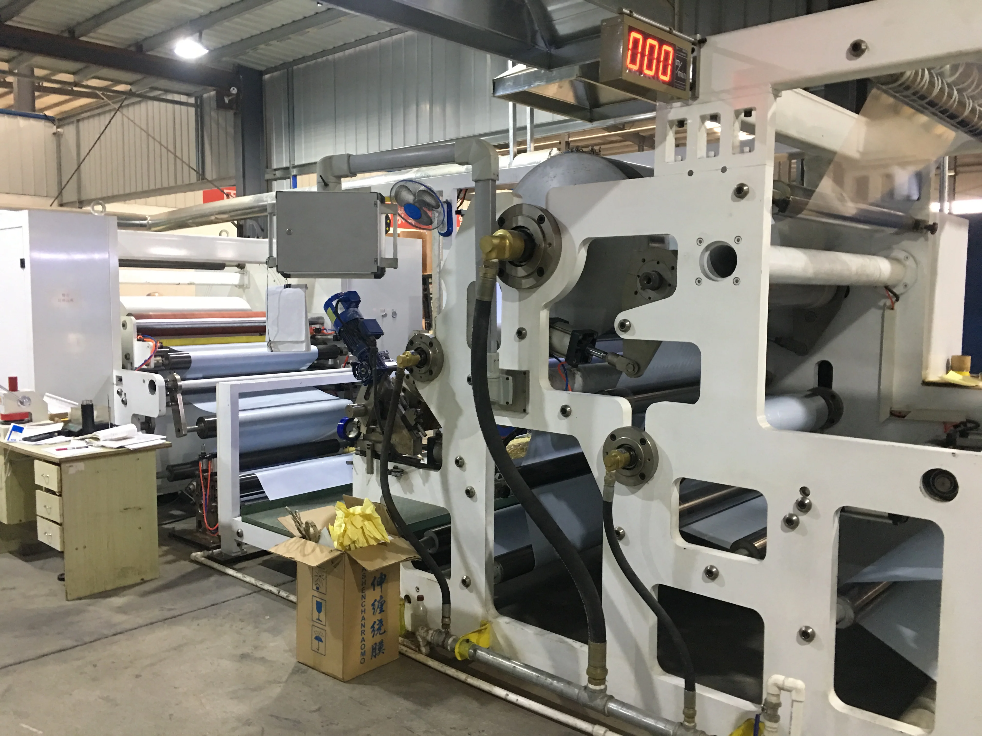 Custom Waterproof PET Adhesive Barcode Stickers For Label Printed Sticker Paper Silver Blank label Roll