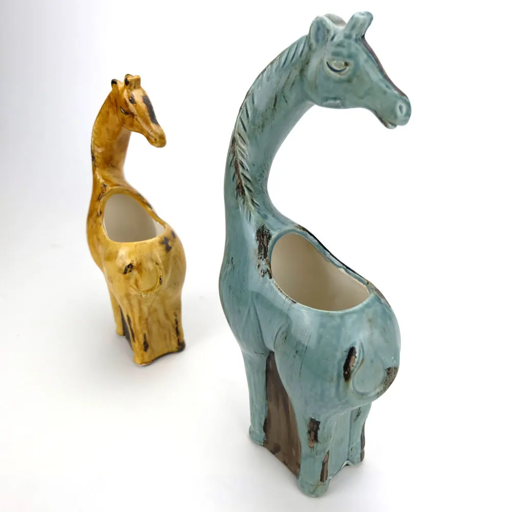 
Giraffe shaped antique vase, animal shaped vase for home decoration 