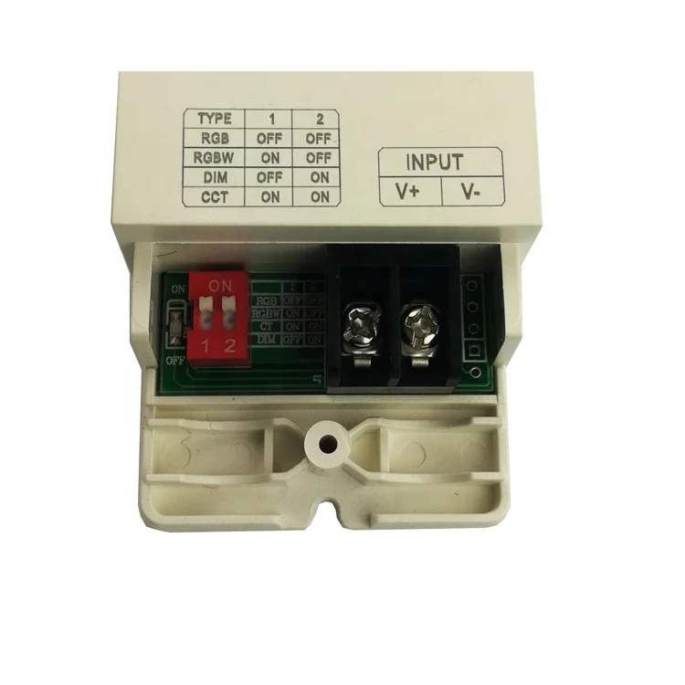 4 in 1 DIM CCT RGB RGBW 2.4G Wireless Sync Control Colorful Changeable Dimming LED Strip Controller with RGB Wall Mount