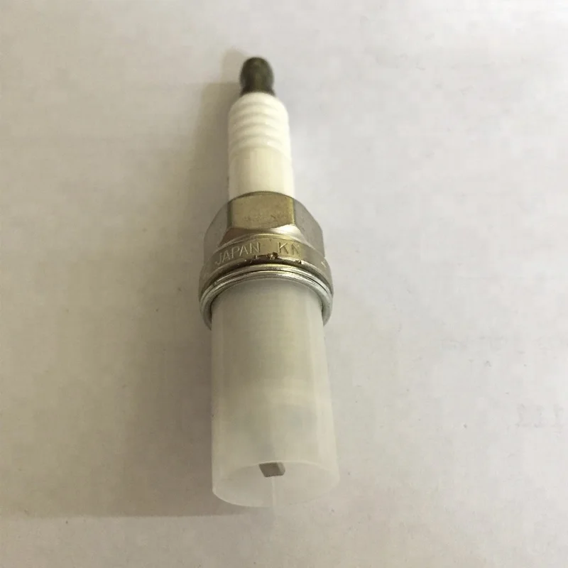 Car Plug Spark Iridium Spark Plug for Land Cruiser Hilux 90919-01176