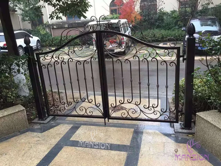 Iron Pipe Gate Designs for home