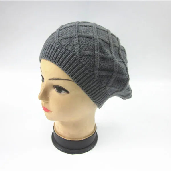 Ladies Fashion Pattern Grey Knit Beret Hat and Scarf Set