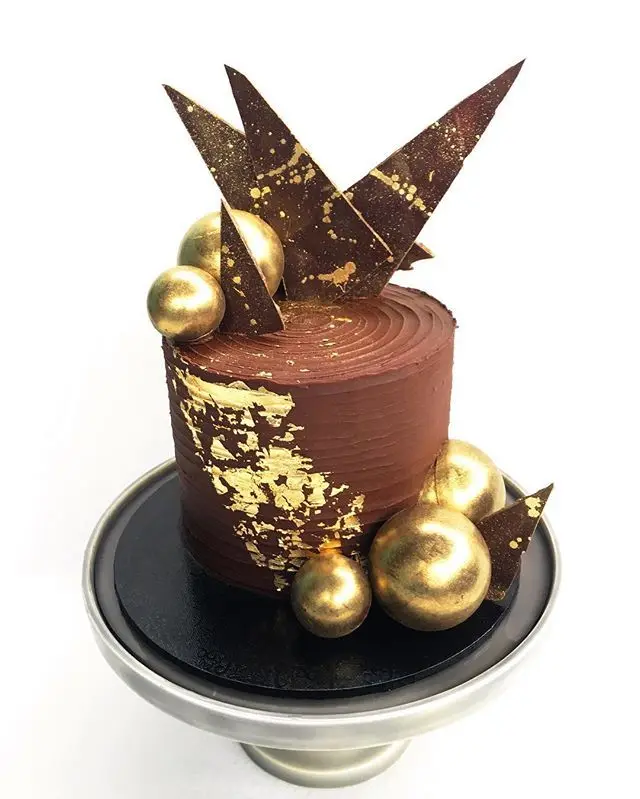 
Cake decoration use 24k edible gold leaf ice cream food additives 4.33cm edible gold leaf for cake dessert 