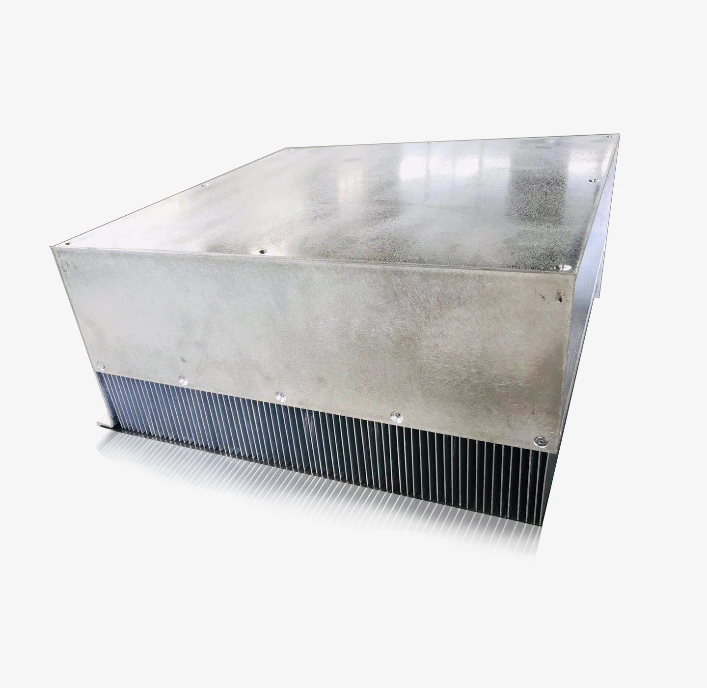 Изготовленный На Заказ 19 дюймов алюминиевый корпус с радиатором для инвертора