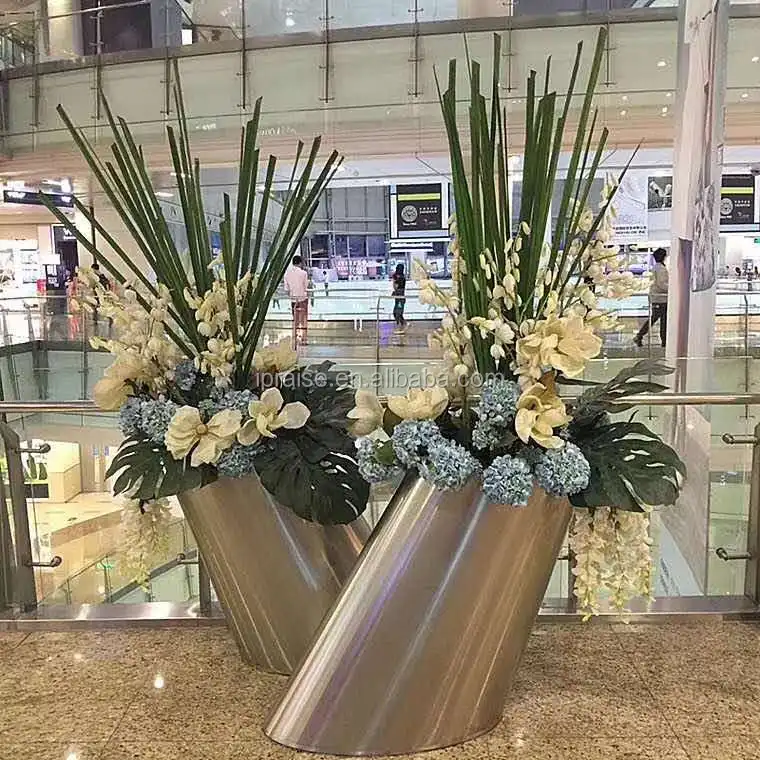Modern beautiful design golden stainless steel flower vase
