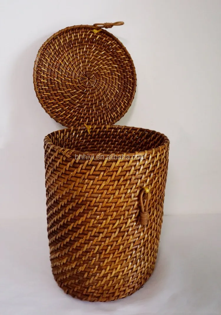 Durable Elegant Antique Handcraft Wicker Rattan Waste Bins Home Living Room Garbage Trash Can with Lid Trash Paper Basket