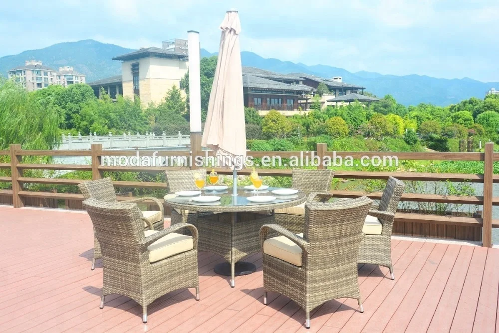 Moda уличный Плетеный Круглый садовый набор мебели стеклянный обеденный стол и стулья