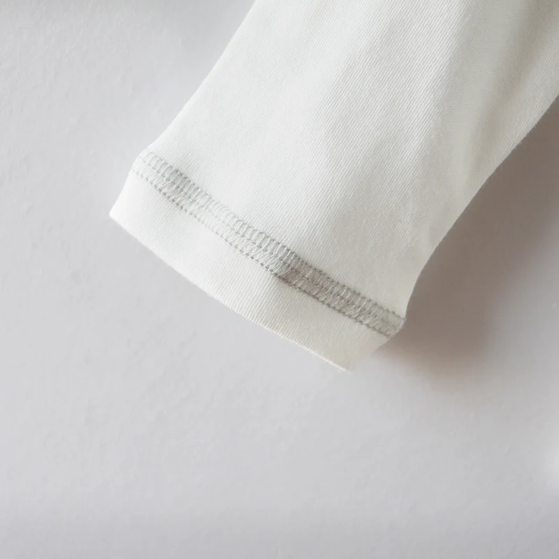 
soft and comfortable long sleeve organic cotton baby t-shirt clothes 