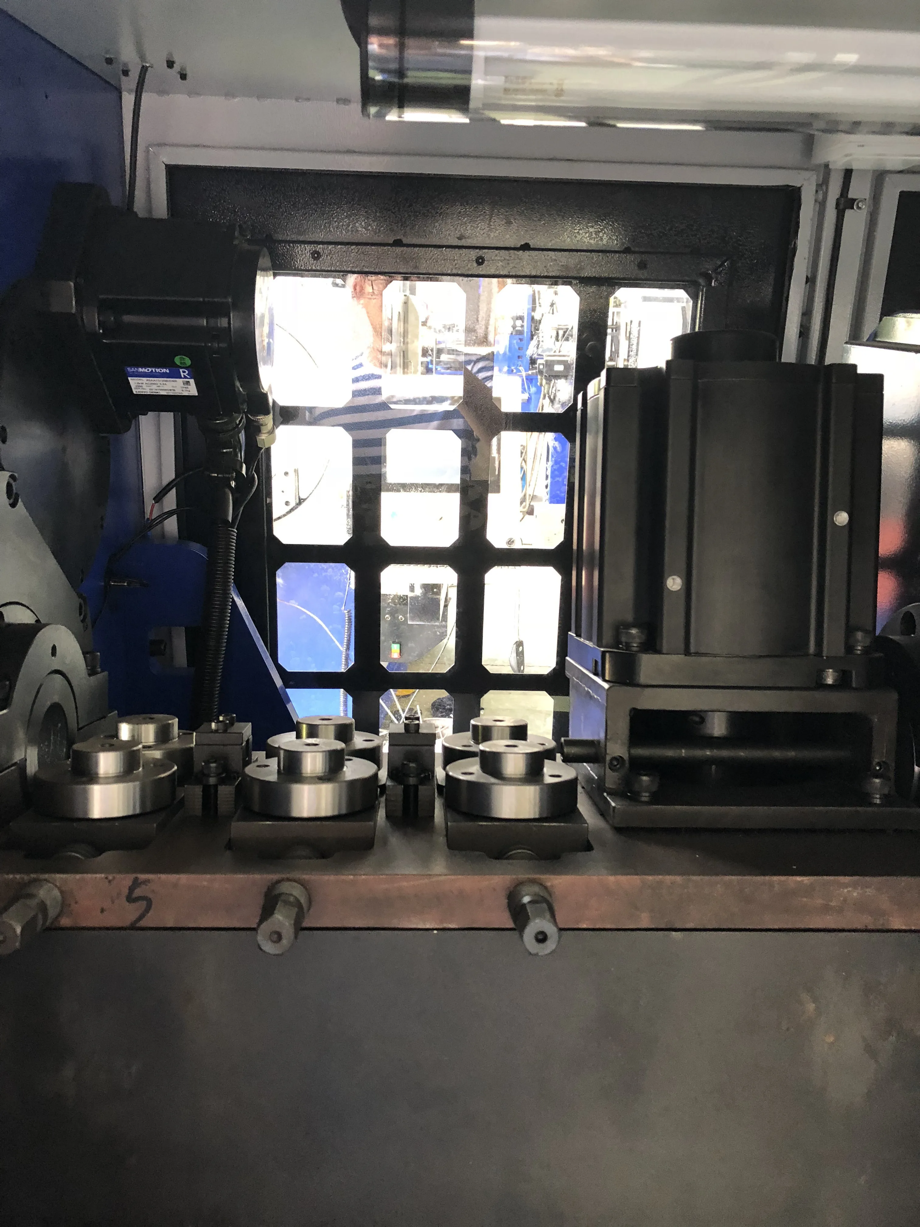 YF brand CNC-8525 Multi spring bender Hot Sale  Multi-axis CNC Wire Bending Machine