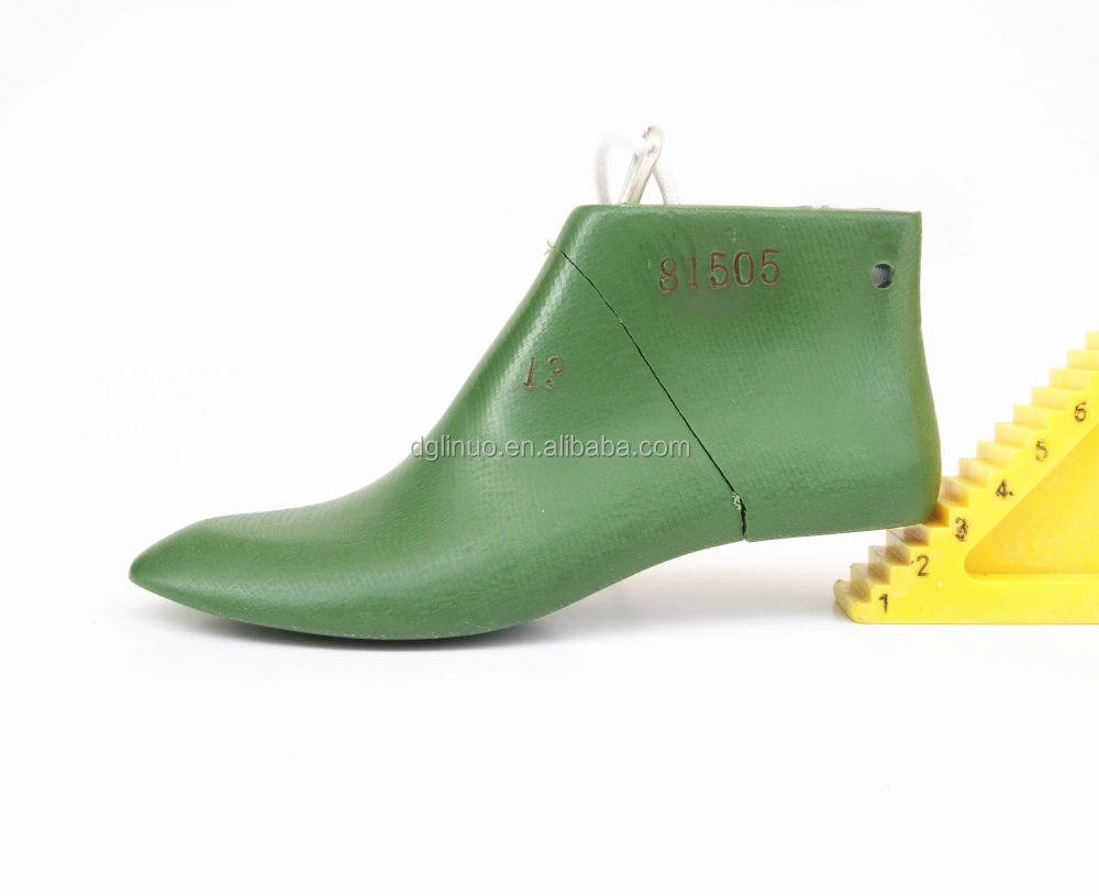 Высокие ботинки челси, низкий каблук, пластиковая обувь