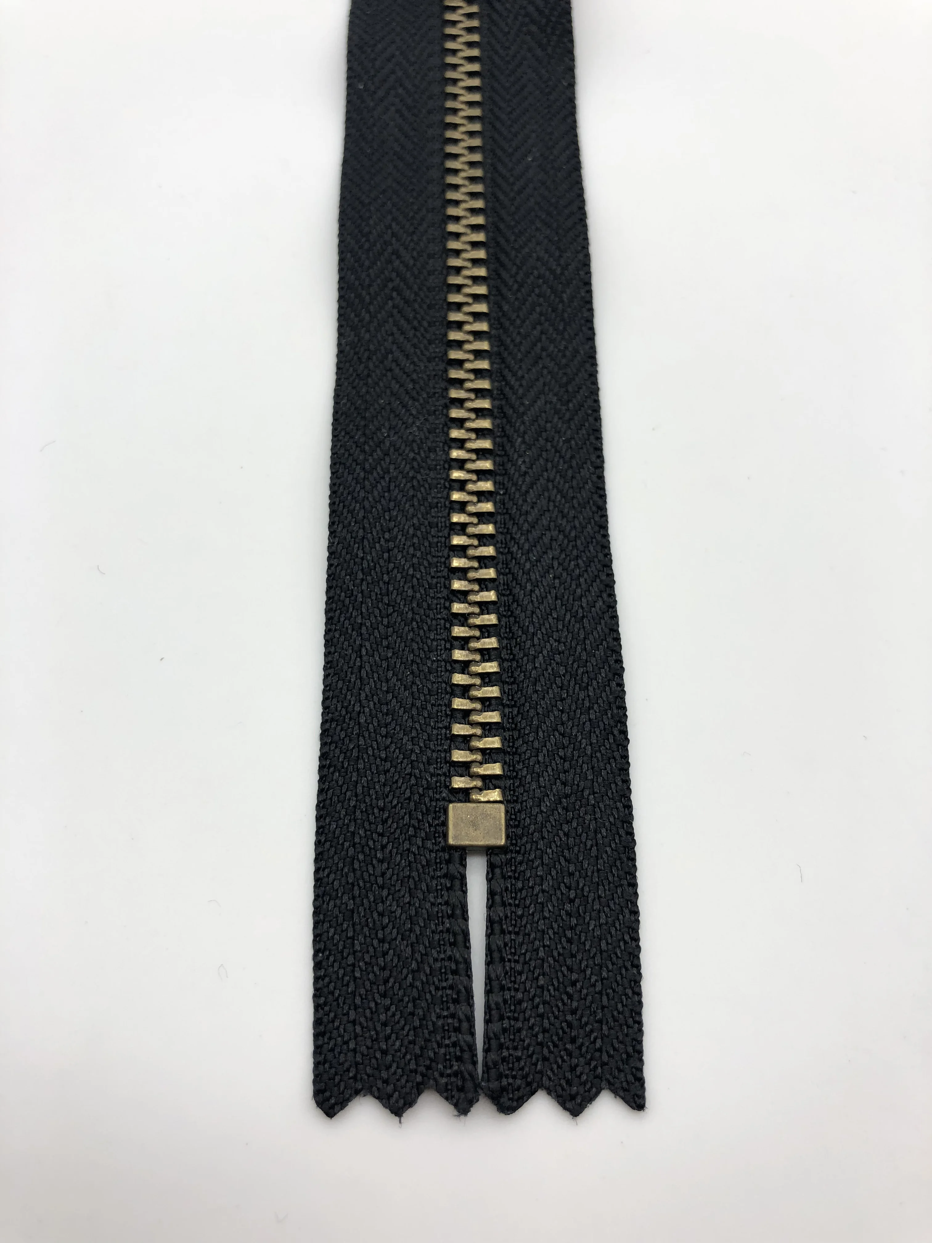 cheap brass metal yg zipper 15cm for jean pant