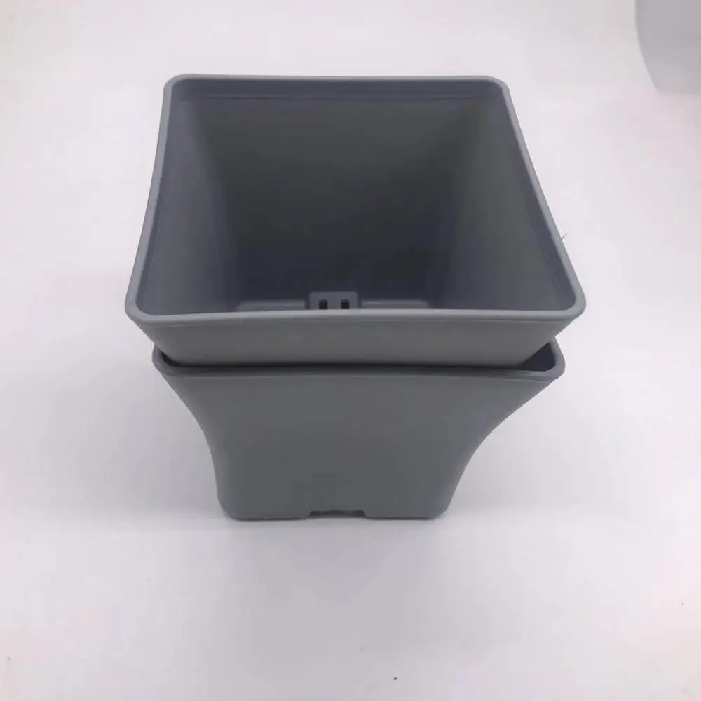 
square plastic pot for seedlings 
