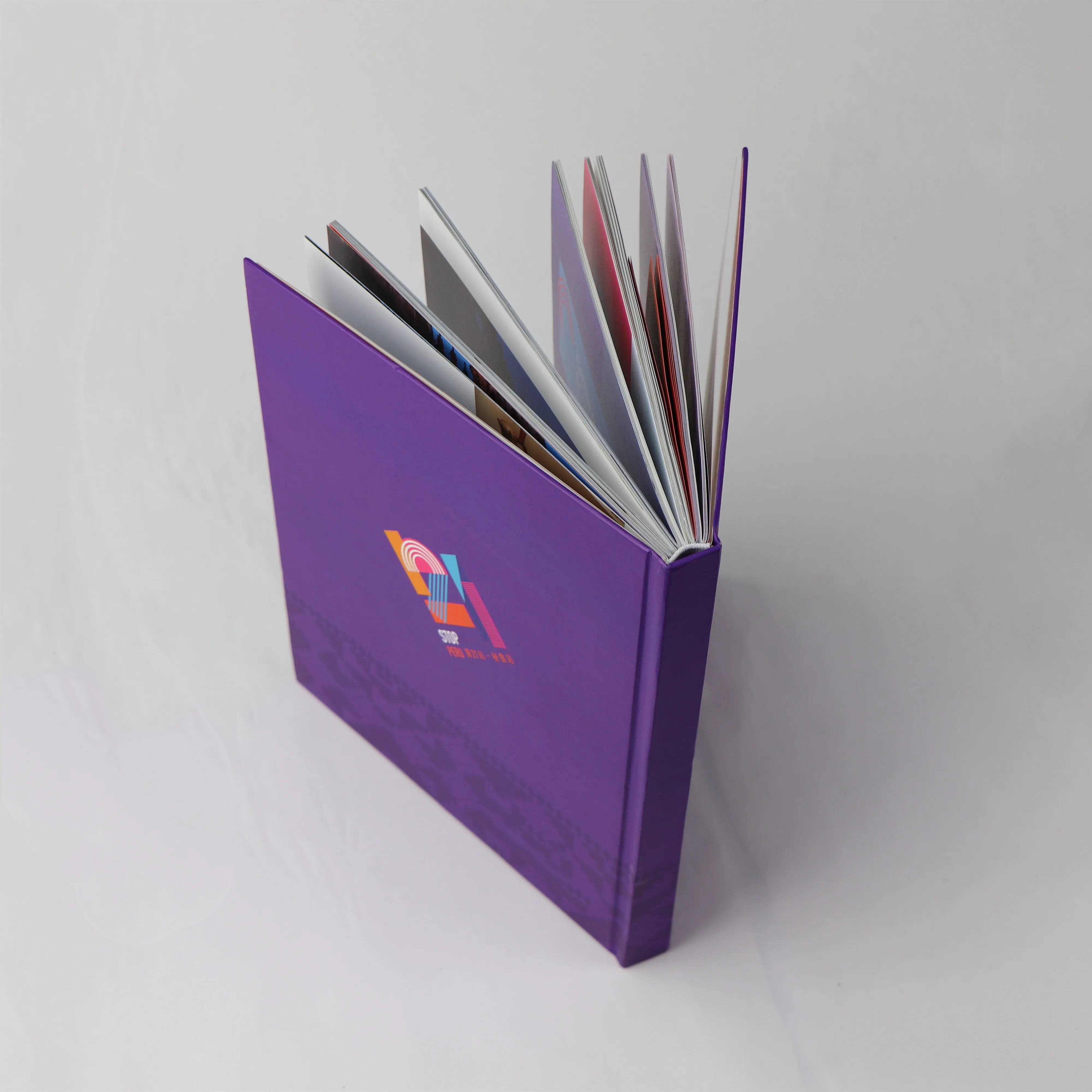Hardcover customized A4 size sew binding full color dress shoes CMYK offset printing famous sculpture album book manufacture