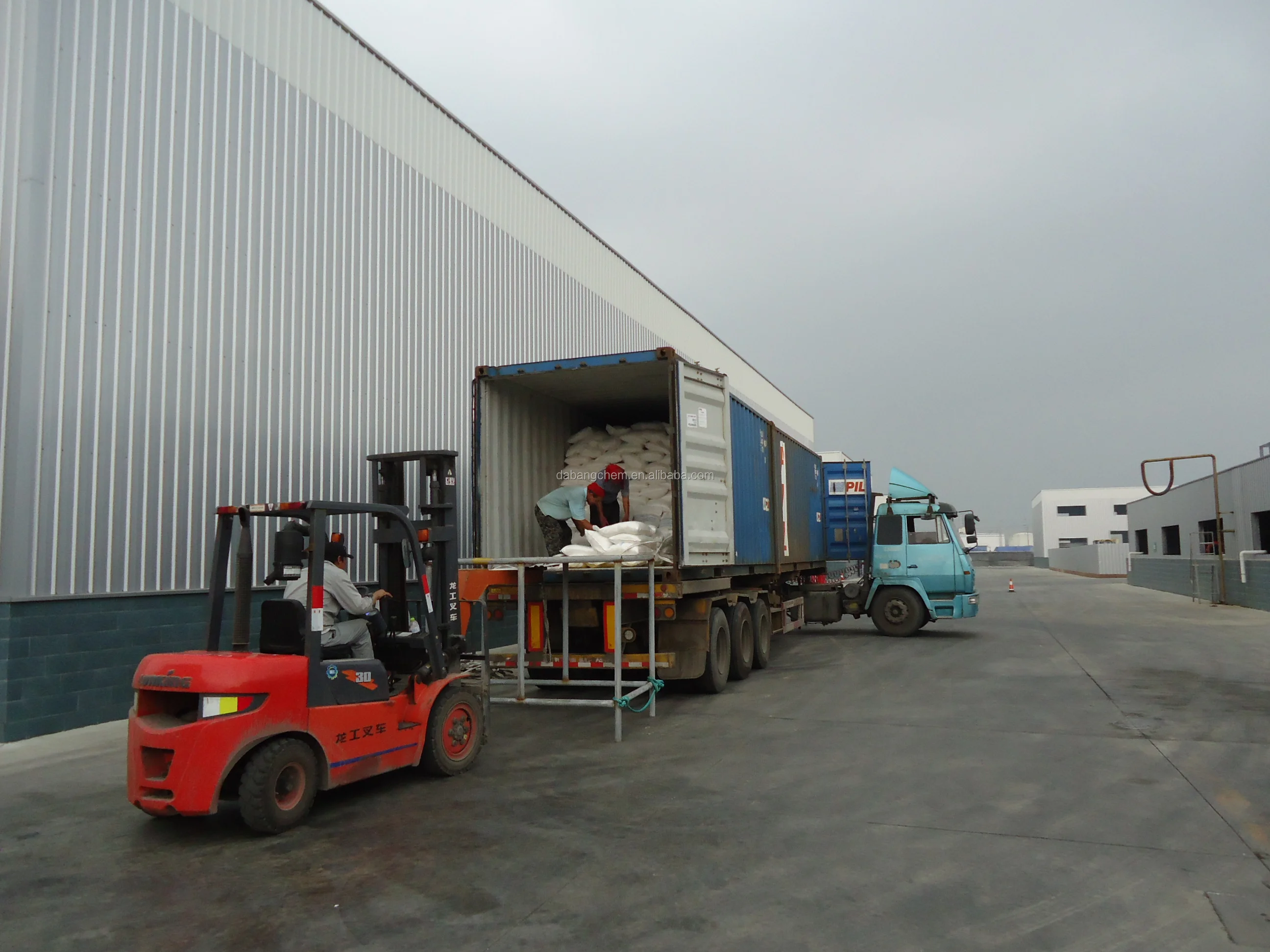 
china factory supply 74% calcium chloride flake cacl2 with low price per ton 