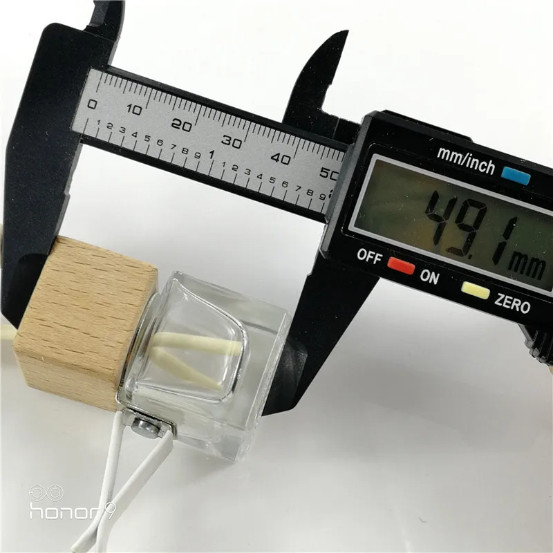 
High Quality Square Clear 10 ml Mini Perfume Bottle Empty Hanging Car Air Freshener Perfume Holder 