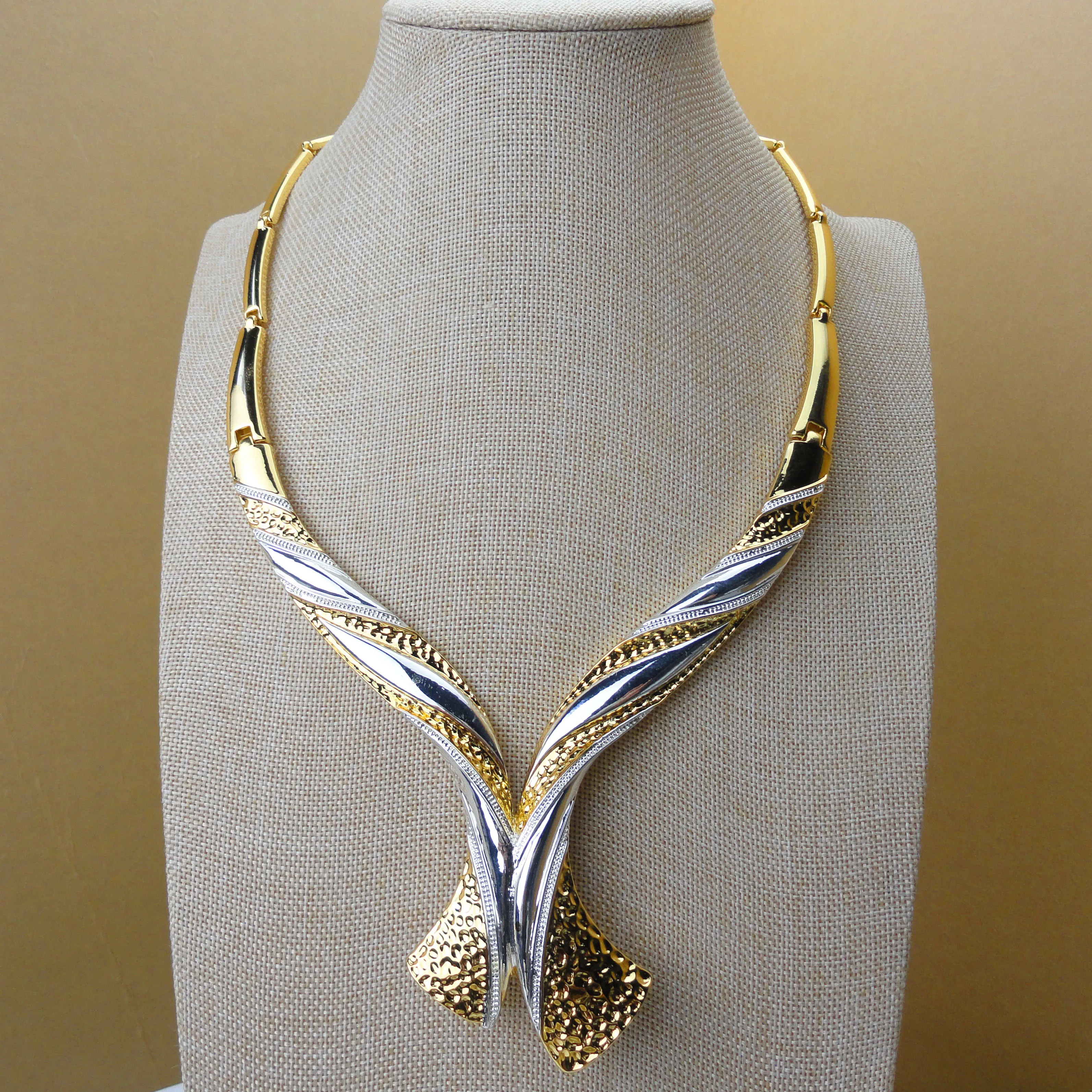 Yuminglai 24k gold dubai jewelry set Dubai Fashion Jewelry Sets for Women Necklace Ring FHK5337