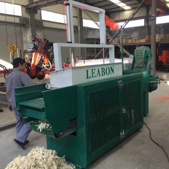 Animal Bedding Industrial Pine Tree Hard Wood Sawdust Shaving Machine for sale