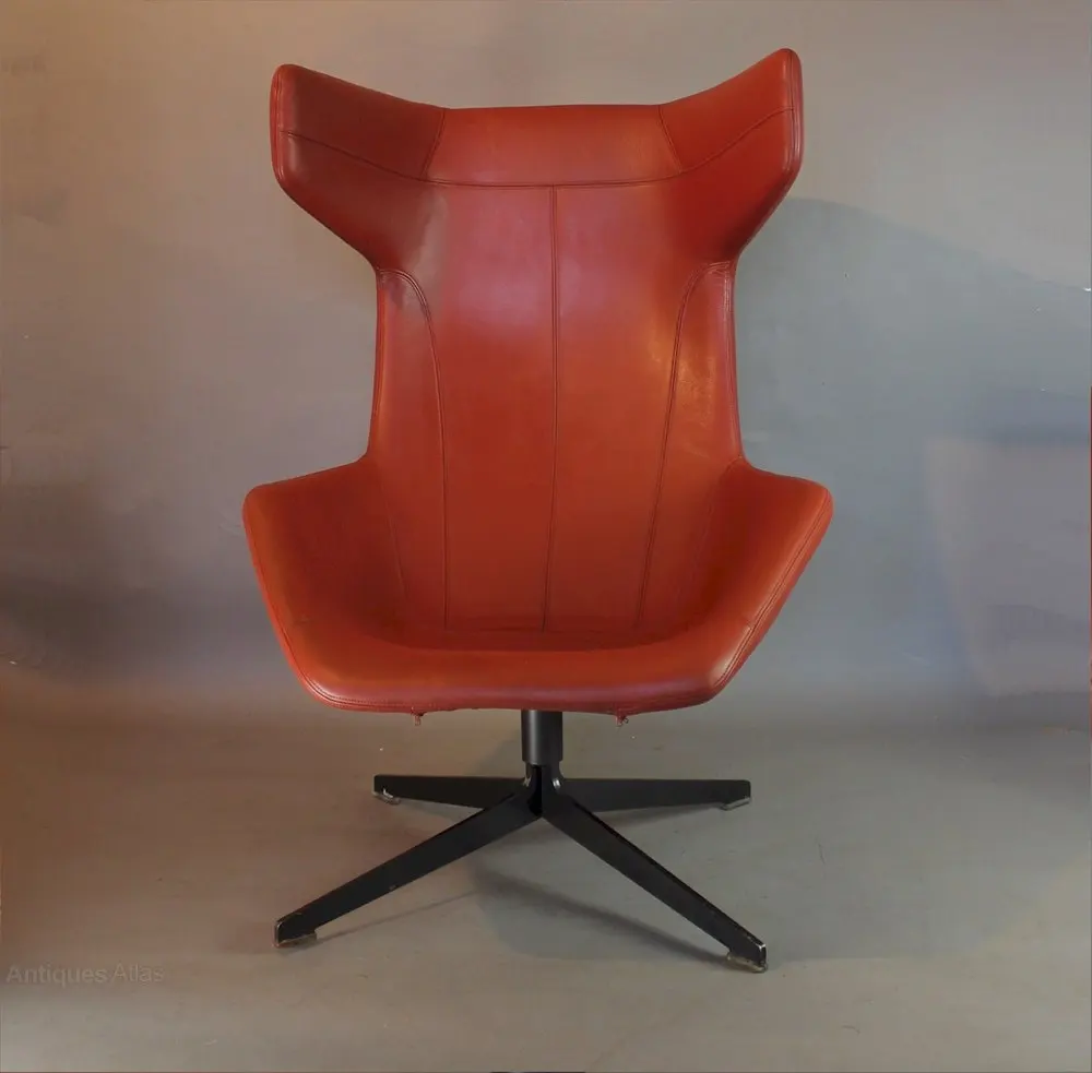 
Hot sale home furniture OX shape Take A Line For A Walk Chair swivel armchair with ottoman 