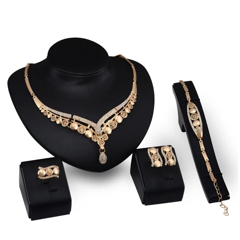 Women dubai gold plated luxury jewelry display set