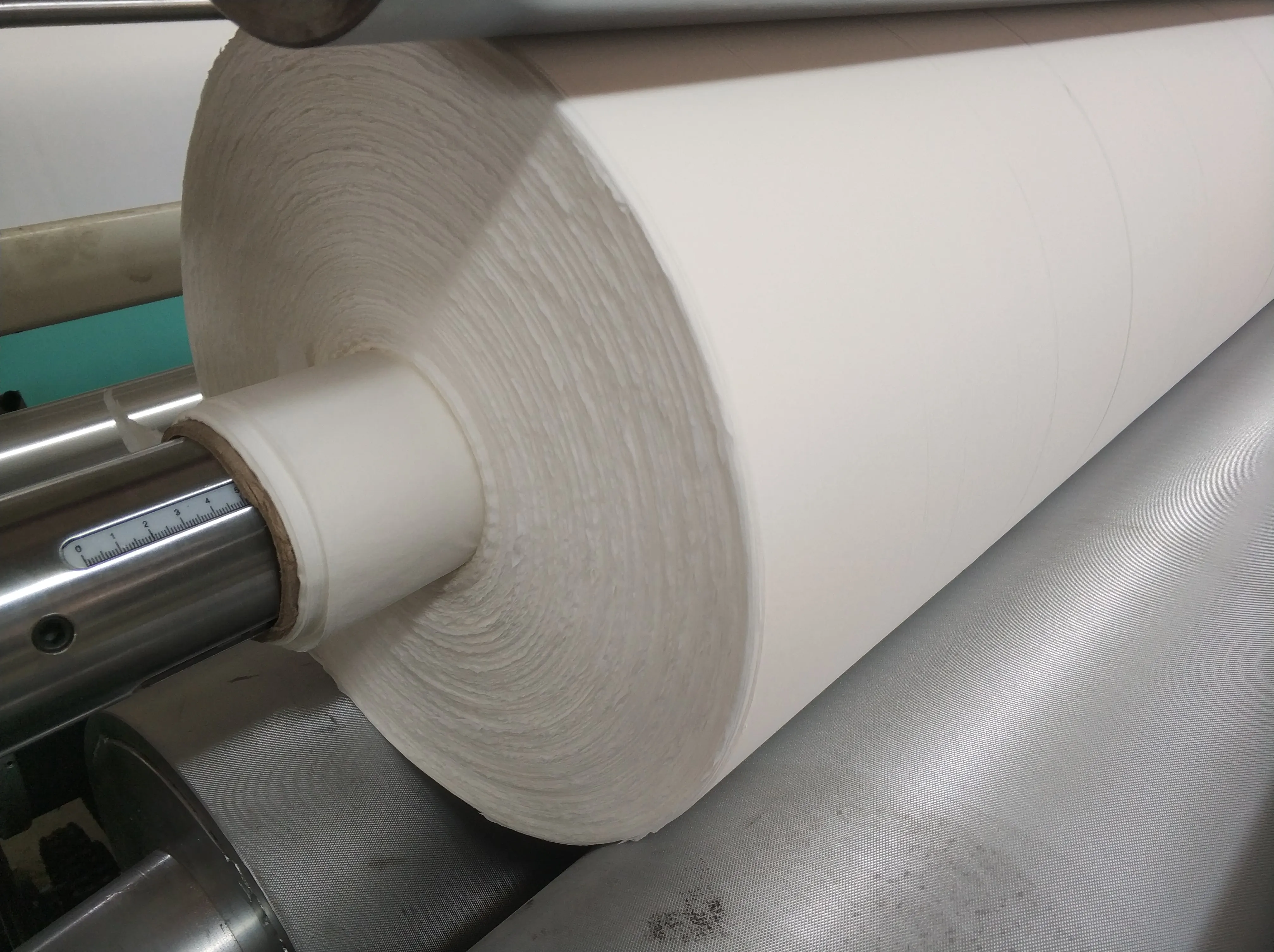 Automatic Cutting Jumbo Roll Base Paper Rewinding Slitting Equipment Machine