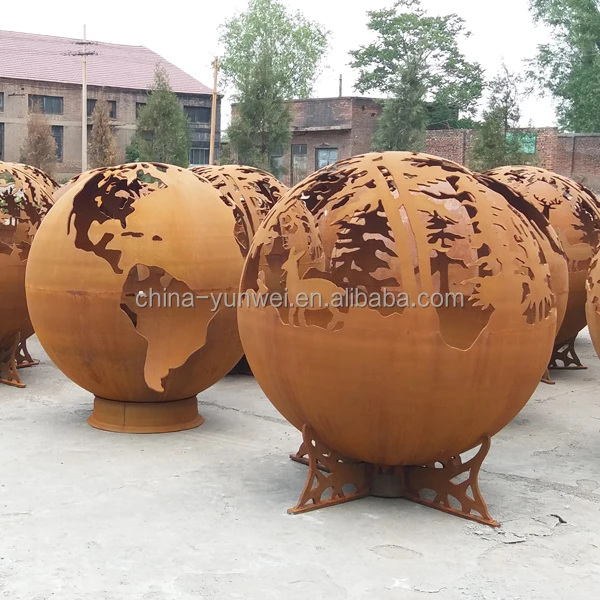 Садовая Декоративная чугунная шаровая яма