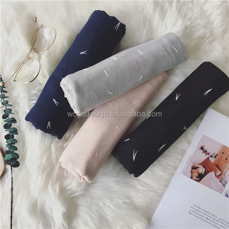 2018 Hot selling Malaysia pretty womans dress clothes headcloth hijab polyfoams factory wholesale new muslim scarf