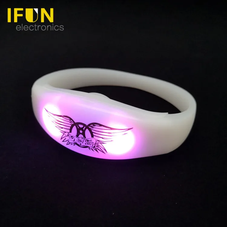 Music festivals Full RGB Colors DMX controllable LED bracelets For Birthday Decoration Party Supplies