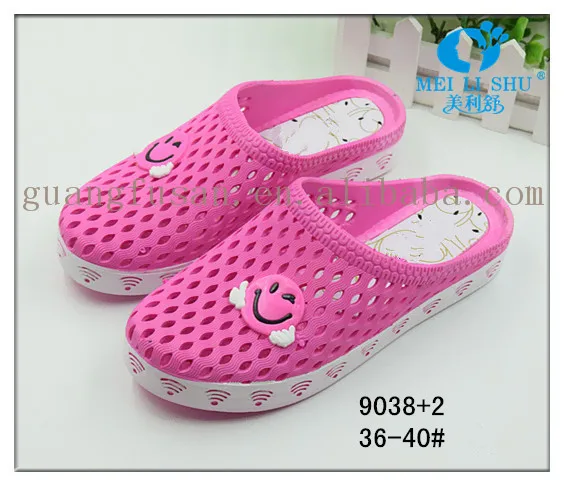 New Styles Cheap Wholesales PVC Closed Toe Slippers for woman