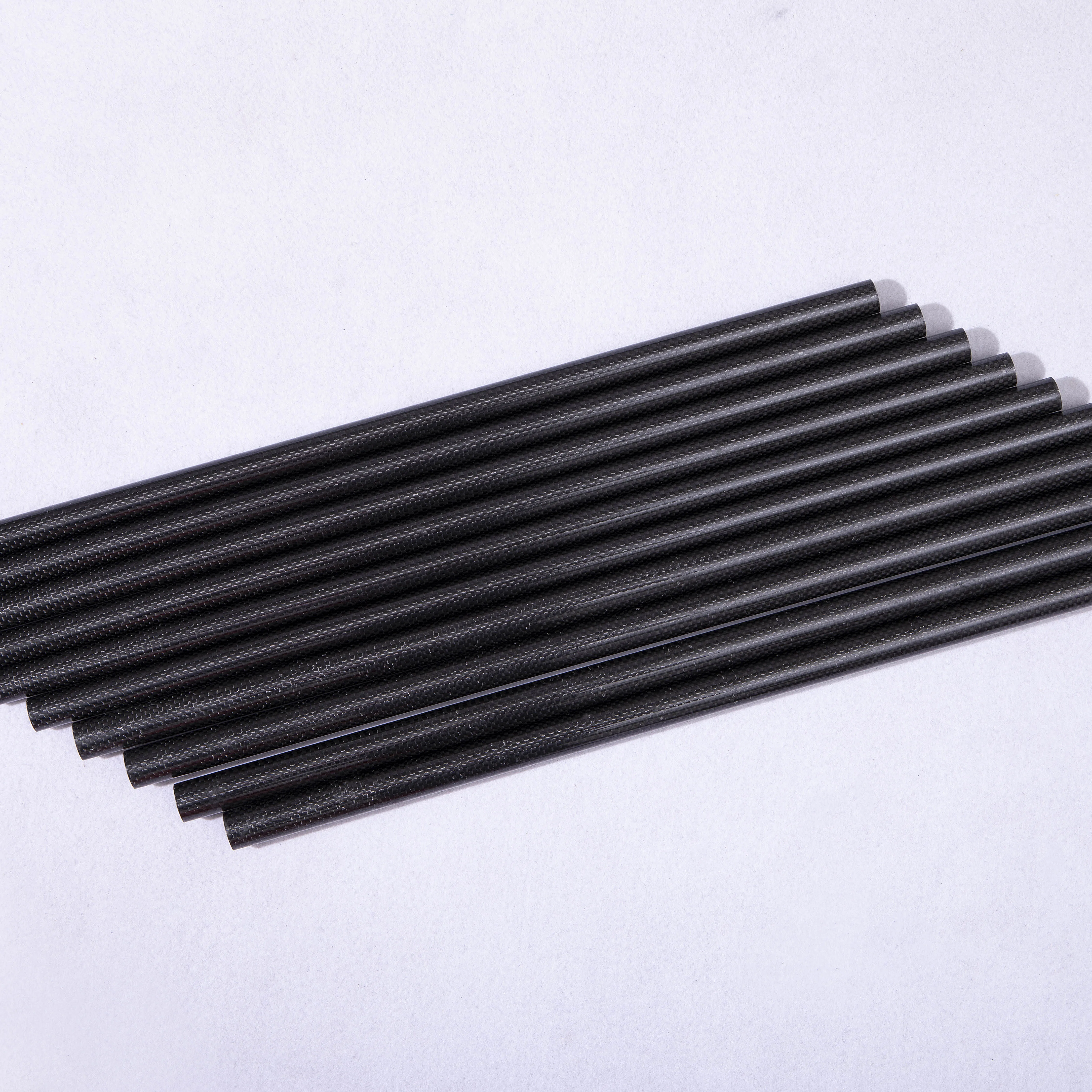 Трубка из углеродного волокна 3K, обернутая в рулон, трубка из углеродного волокна 3K, глянцевая поверхность диаметром 10 мм, 12 мм, 14 мм, 16 мм, 18 мм, 22 мм, 24 мм, 26 мм, 28 мм