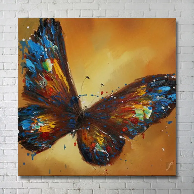 Картина маслом на холсте с изображением бабочек и цветов