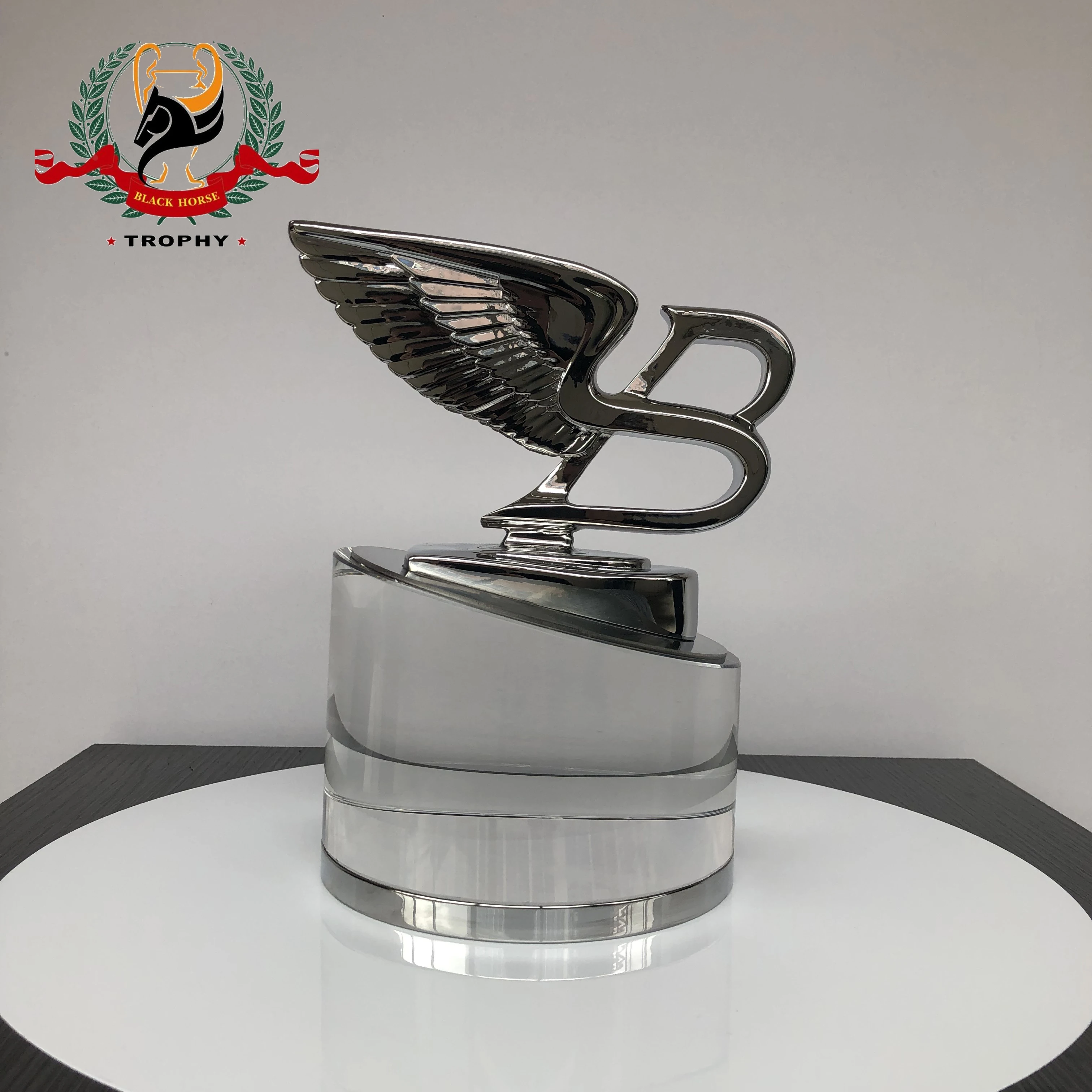 Улучшенная индивидуальная эмблема Bentley для автомобиля с кристальной основой