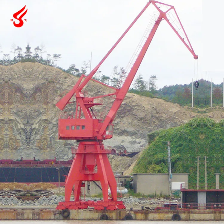 Port level luffing harbour portal crane for construction site