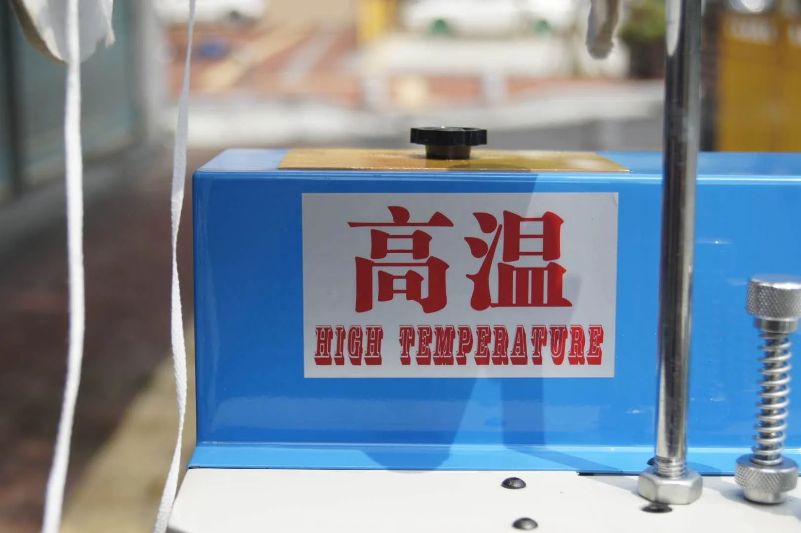 Factory promotion new production full-automatic leather edge folding  glue machine price