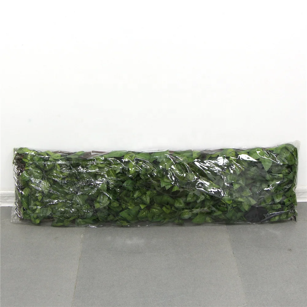 China wholesale artificial plastic ivy trellis fence for outdoor or indoor decoration
