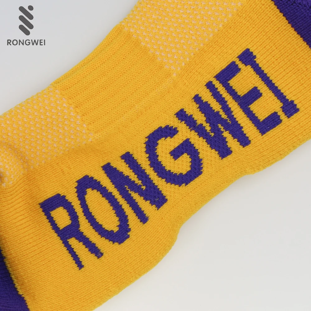 
Custom Free Design Breathable Basketball Team Towel Sports Socks 