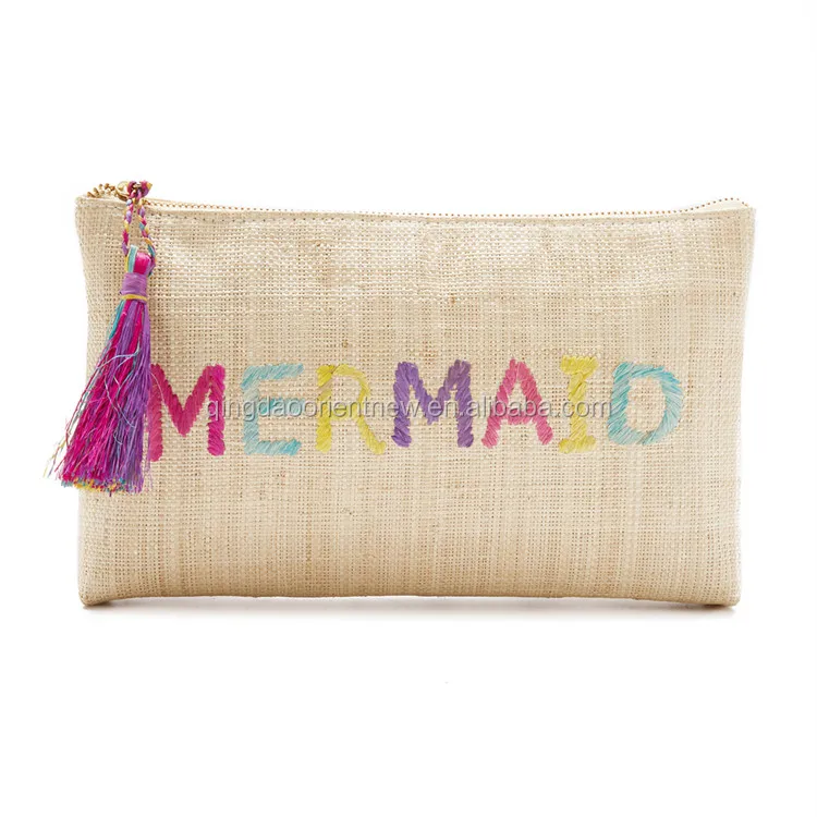 
 Клатчи из рафии с вышивкой  