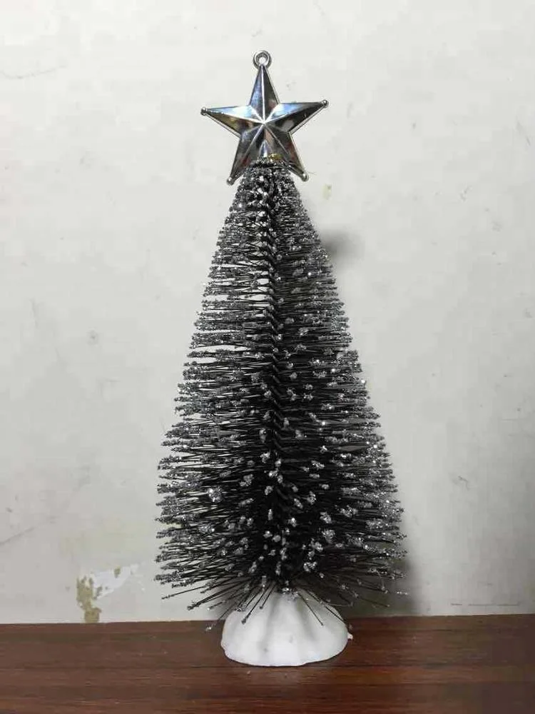 Рождественские украшения, рождественские елки с подвесными цветными шариками