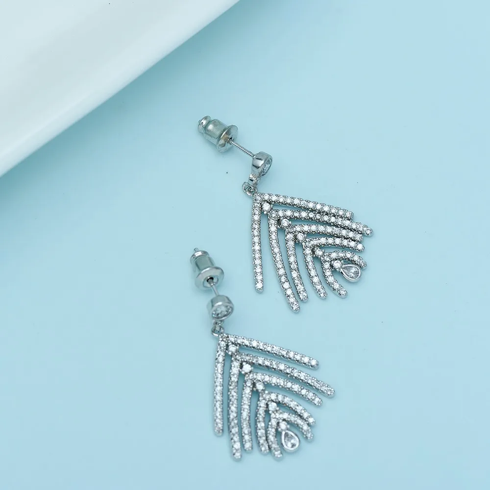 LUOTEEMI Copper Stud Earrings Free Shipping Women Charm Cubic Zirconia Ear Piercing Earrings Studs Initial Stud Earring